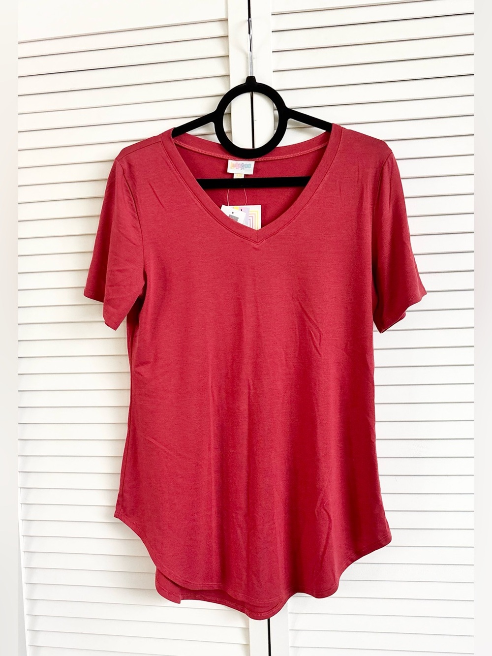LuLaRoe Women’s V-Neck Raspberry Pink Short Sleeve Iris Tee, Size: XXS, NWT